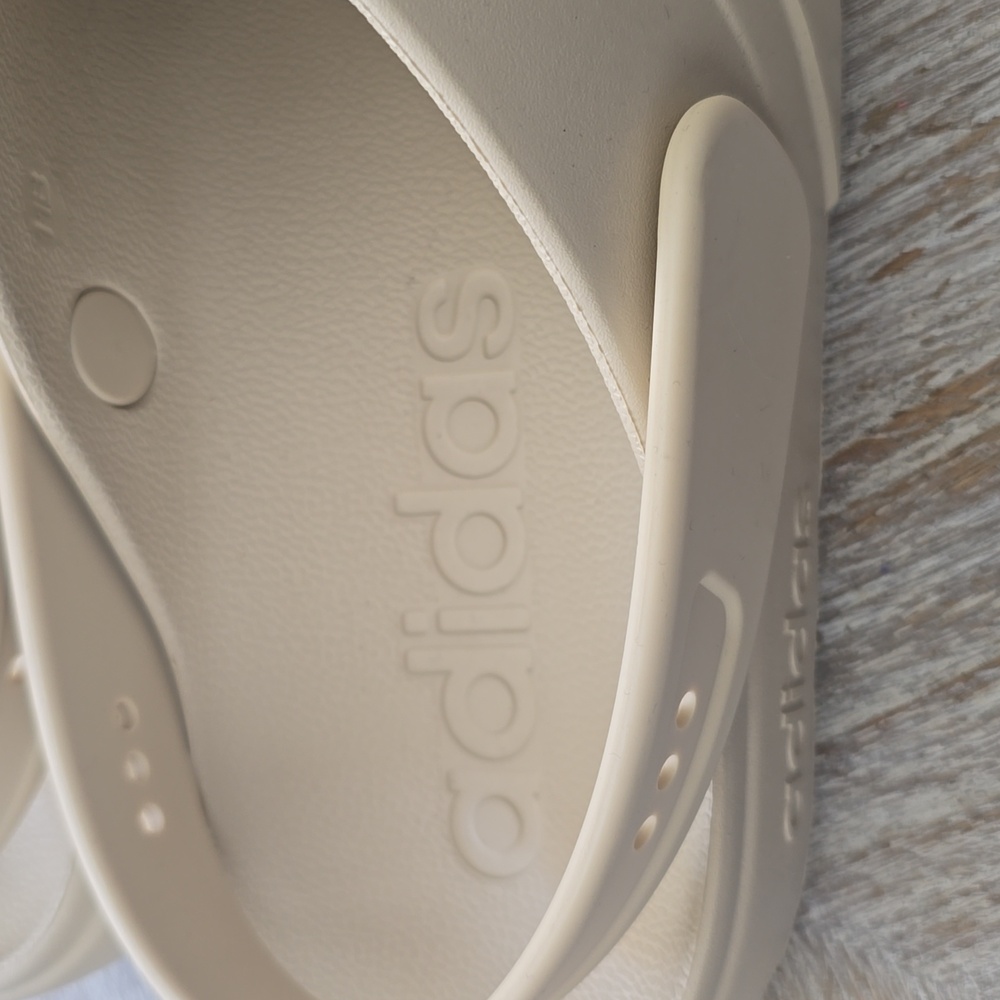Adidas Slides New In Box. - Picture 2 of 6